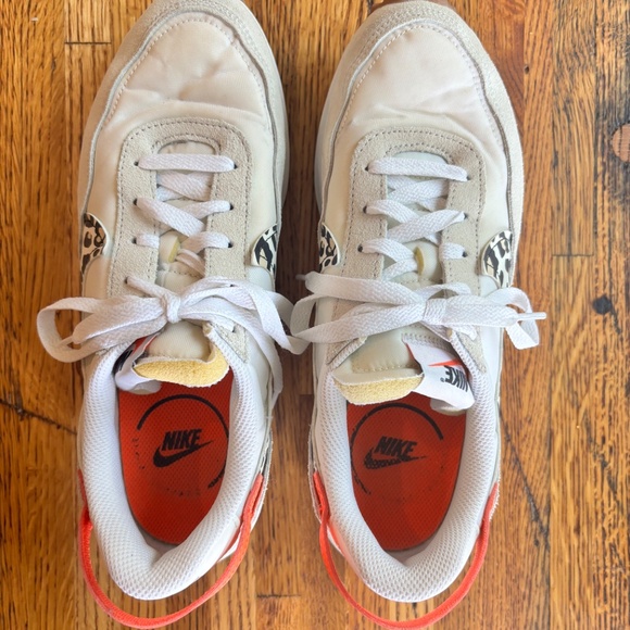 Nike Waffle Debut Athletic Sneaker size 8 - Picture 3 of 4